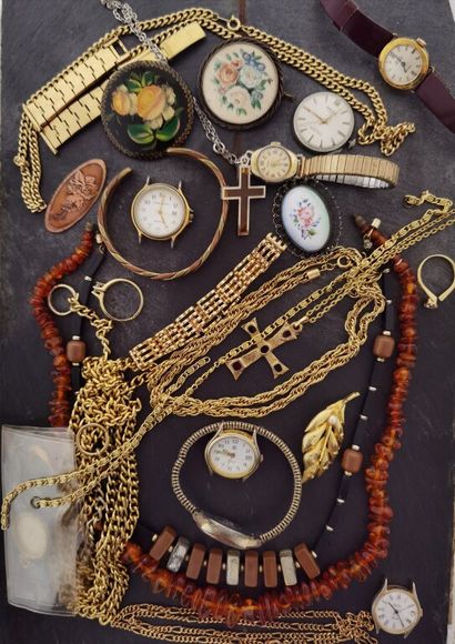 null Lot fantaisie montres chaînes, colliers, collier en ambre ....