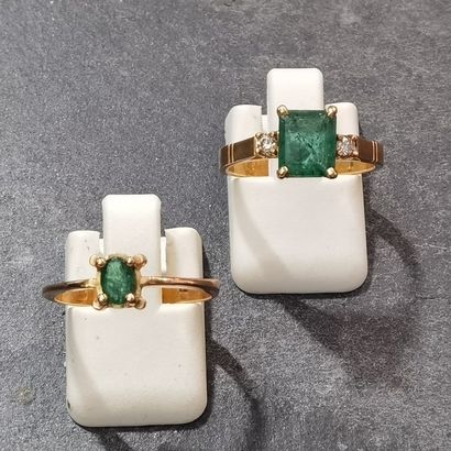 null Lot comprising two RINGS in 18K (750 thousandths) yellow gold, one set with...