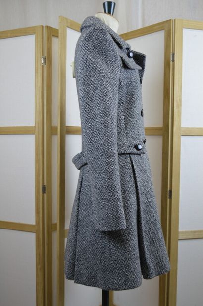 null BALENCIAGA PARIS

Manteau cintré en lainage tweed chiné noir et blanc, double...