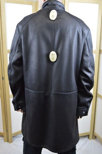 null SERAPHIN FRANCE

Manteau ¾ d'homme noir en peau lainée

Pas d'étiquette de ...