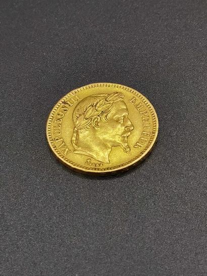 null Pièce en or (900/1000e), Napoléon III, BB1864, tête laurée, pesant 6,4 g.