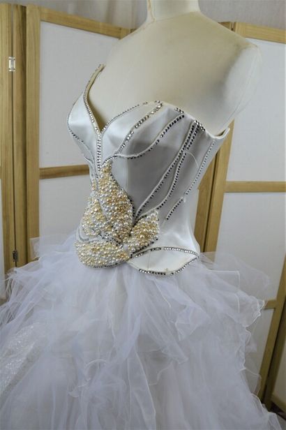 null [FRAIS JUDICIAIRES : 14,28 %] ODDAYA CREATION

Robe de mariée jupe en tulle...