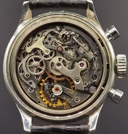 null BREGUET. Vers 1955. Modèle type 20 pour l'armée de l'air. CHRONOGRAPHE-BRACELET...