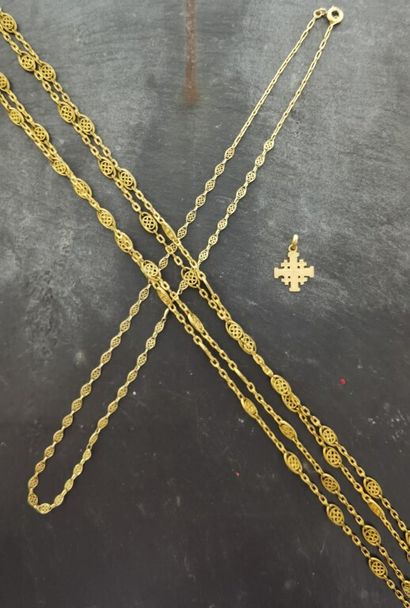null CHAIN in yellow gold 18K (750 thousandths) weighing net: 4.2 g. 

A chain and...