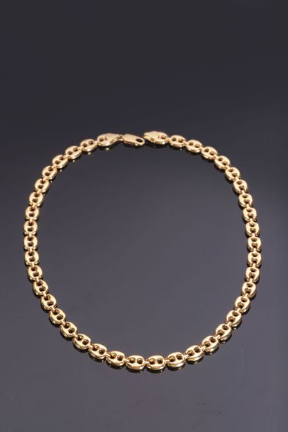 null Necklace in yellow gold 18K (750 thousandths) with openwork coffee bean links...