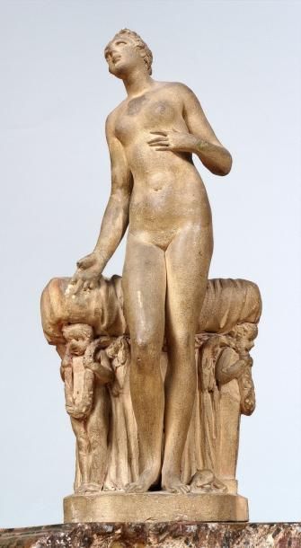Ecole française du XIXe siècle «Jeune femme nue appuyée contre un autel, une lampe...