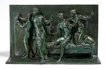 Bas relief en bronze à patine vert antique,...