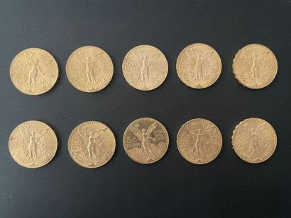 null * Ensemble de dix pièces de 50 pesos en or 900 mm :

- neuf pièces 1947 Mexico...