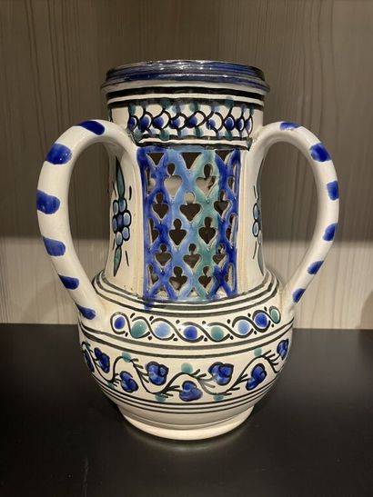 null OFFICE NATIONAL DE L'ARTISANAT DE TUNISIE (XXe)

Vase de forme balustre en grès...