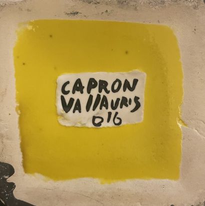 null Roger CAPRON (1922-2006) pour Vallauris

Vase bouteille de section quadrangulaire...