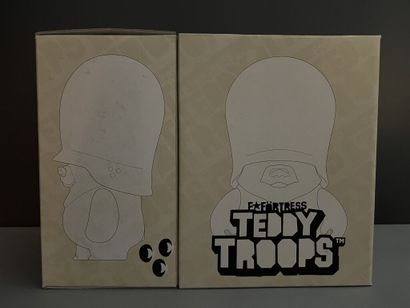 null F*[LYING] FORTRESS & ADFUNTURE WORSHOP Ltd / ROCKAWAY BEAR.

Teddy Troops (Do...