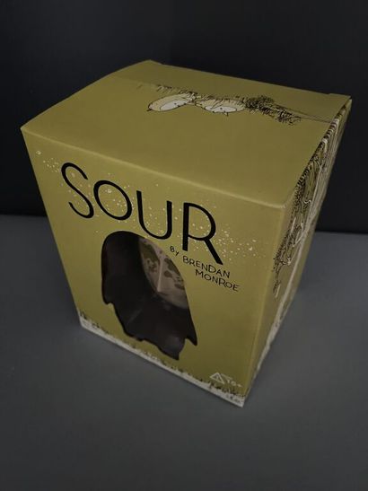 null Brendan MONROE & UNKL for Android8.

Sour (Brown), 2005.

Limited edition of...