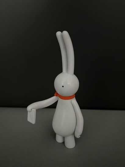 null MR CLEMENT & LAPIN FACTORY.

Little rabbit (Black + White), 2007. 

2 figurines....