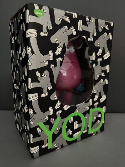 null [James JARVIS] & AMOS.

Yod (Pink). 

H. : 18 cm. 

Dans sa boîte et blister...