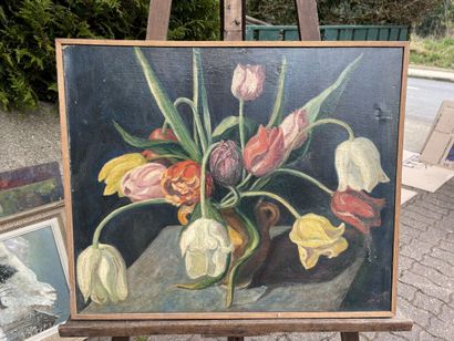 null École du XXe siècle

Nature morte aux fleurs.

Huile sur toile.

Monogrammée...