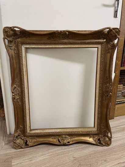 null Frame in wood and stucco gilded modern Louis XV style.

Inside dimensions :...