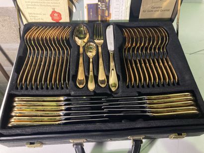 null SBS Bestecke Solingen

Salzburg model 1000 metal cutlery set including: 

Twelve...