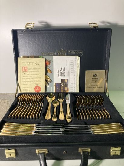 null SBS Bestecke Solingen

Salzburg model 1000 metal cutlery set including: 

Twelve...