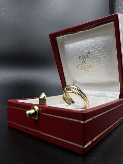 The Must of CARTIER. Trinity model 
ALLIANCE triple in 750 mm gold. 
Purchase card....