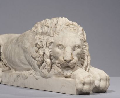  After Antonio CANOVA. 
Two pendant sculptures in Coade stone, representing lions...