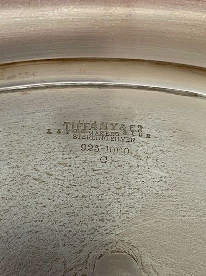  TIFFANY & CO. 
Important surtout de table en argent, 925 mm, de forme ovale et polylobée,...