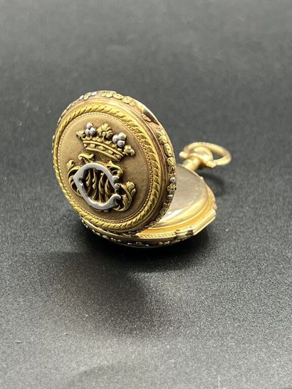 750 mm gold three-tone pocket watch, white...