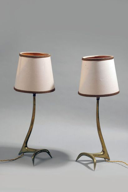  Jean CHARLES & MAISON CHARLES. 
Paire de lampes modèle « Stockholm » à fût organique...