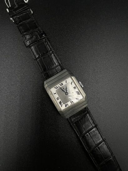 null ROLEX. About 1930.

BRACELET WATCH for men in steel (patinated) of soft rectangular...