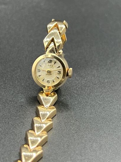 Small lady's bracelet watch in yellow gold....