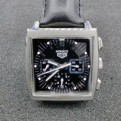 null 
TAG HEUER. Monaco model. Ref. 2111.




Square steel wristwatch, black dial...