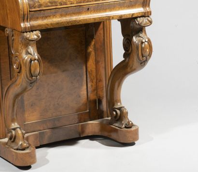 null Davenport desk in burr walnut veneer, veneered on all sides, the upper part...