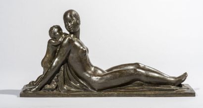 null Gilbert Auguste PRIVAT (1892-1969).

"Venus and love".

Important lost wax sculpture...