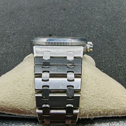 null 
AUDEMARS-PIGUET. Modèle Royal Oak dite Kasparov. Série E (1998-2004)-14256,...