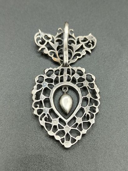 null ERRATUM : EN ARGENT 925 mm /// PENDENTIF en or argent articulé composé d'une...