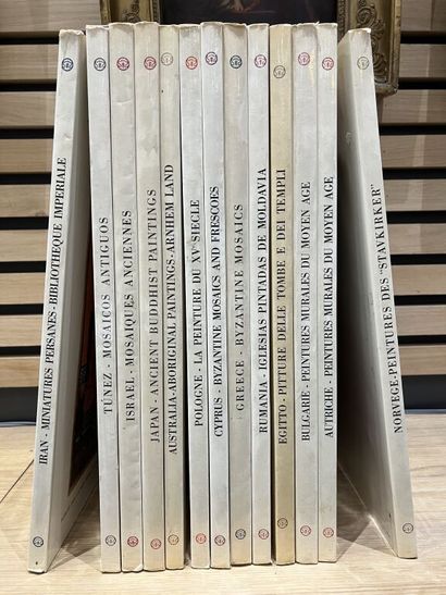 null 13 volumes de la "Collection Unesco de l'art mondial". New York, New York Graphic...