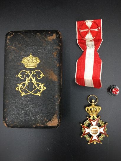 MONACO. Ordre de Saint-Charles, créé en 1858.

Croix...