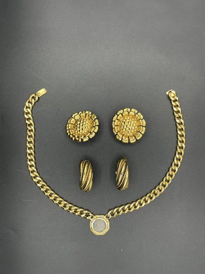 null CINER, FREDERIC CASTET, POCCI

Lot including :

- A necklace chain gourmette...