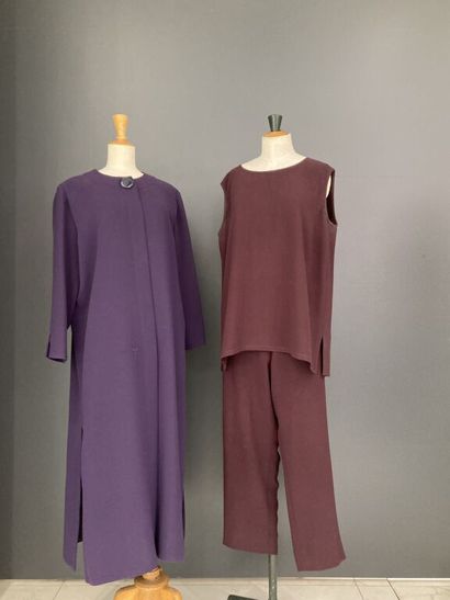 null PIERRE CARDIN

Lot including:

- A set in brown/plum mixed viscose consisting...