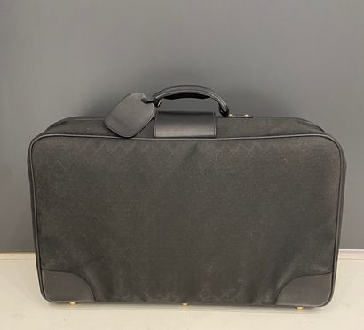 null GUCCI 

N°010.123.369065

Petite valise en toile tissée monogrammée noire, fermeture...