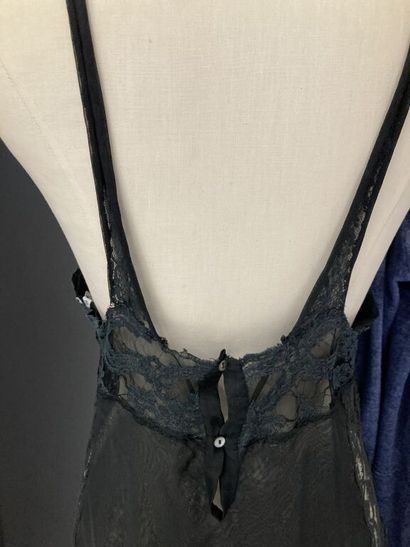 null CHRISTIAN DIOR Miss Dior, CHRISTIAN DIOR Lingerie

Lot including :

- A long...