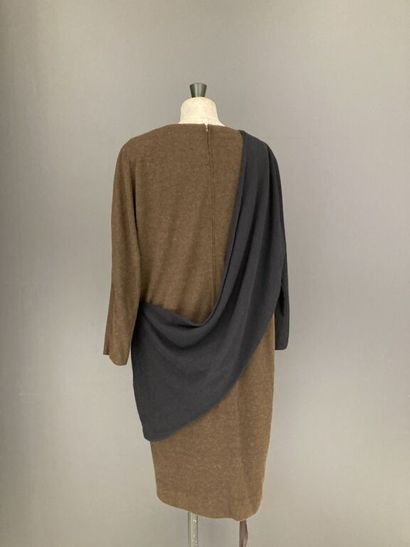 null PIERRE CARDIN

Chocolate wool and angora blend dress, round neckline, right...