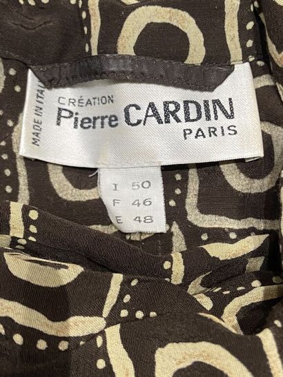  PIERRE CARDIN Creation, PIERRE CARDIN 
Lot including: 
- A set in printed chocolate...