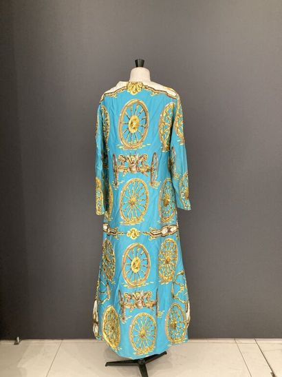 null HERMES Paris Exclusif - HERMES Sport

Long dress in turquoise, gold and brown...