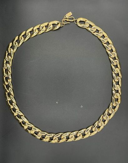 null YVES SAINT LAURENT, made in France

Gold-plated metal chain belt, S-shaped hook...