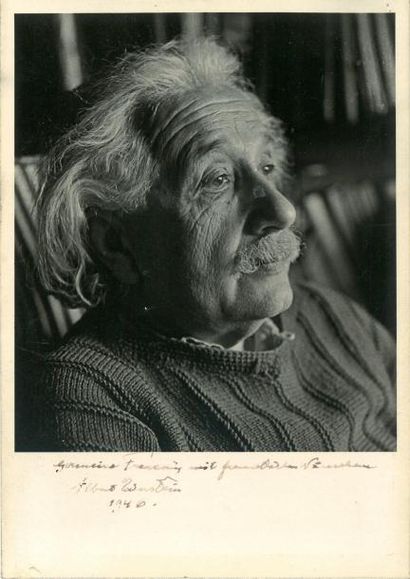 null Photographie originale d'Albert Einstein. Tirage argentique daté 1940 avec une...