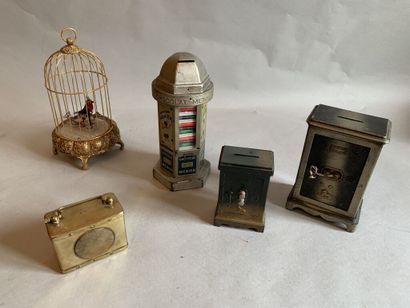 null Lot of old moneyboxes including one advertising for MEUNIER chocolates, one...