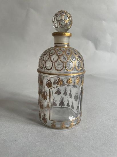 null GUERLAIN

Imperial Eau de Cologne.

Perfume bottle in cut glass and decorated...