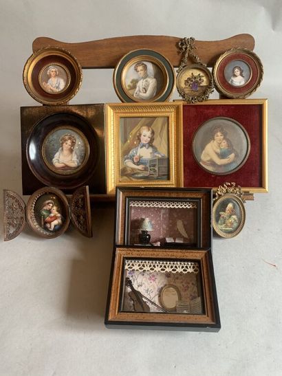 null Important lot of framed miniatures.

Two miniature interiors under glass are...