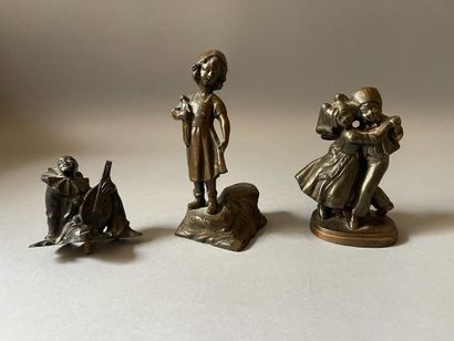 null Set of three subjects in patina regula.

Couple of Alsatian children dancing.

Young...