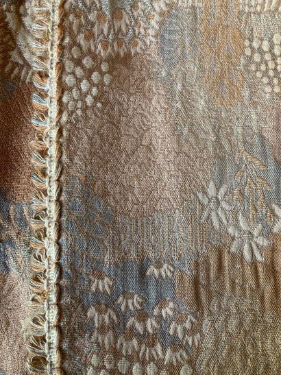 null Two pairs of double curtains in cotton overstitched with flowers.

250 x 140...